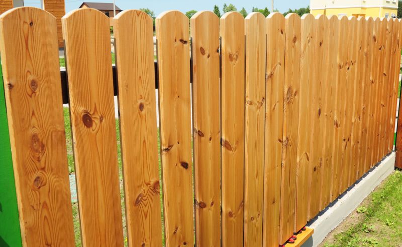 Fence detail